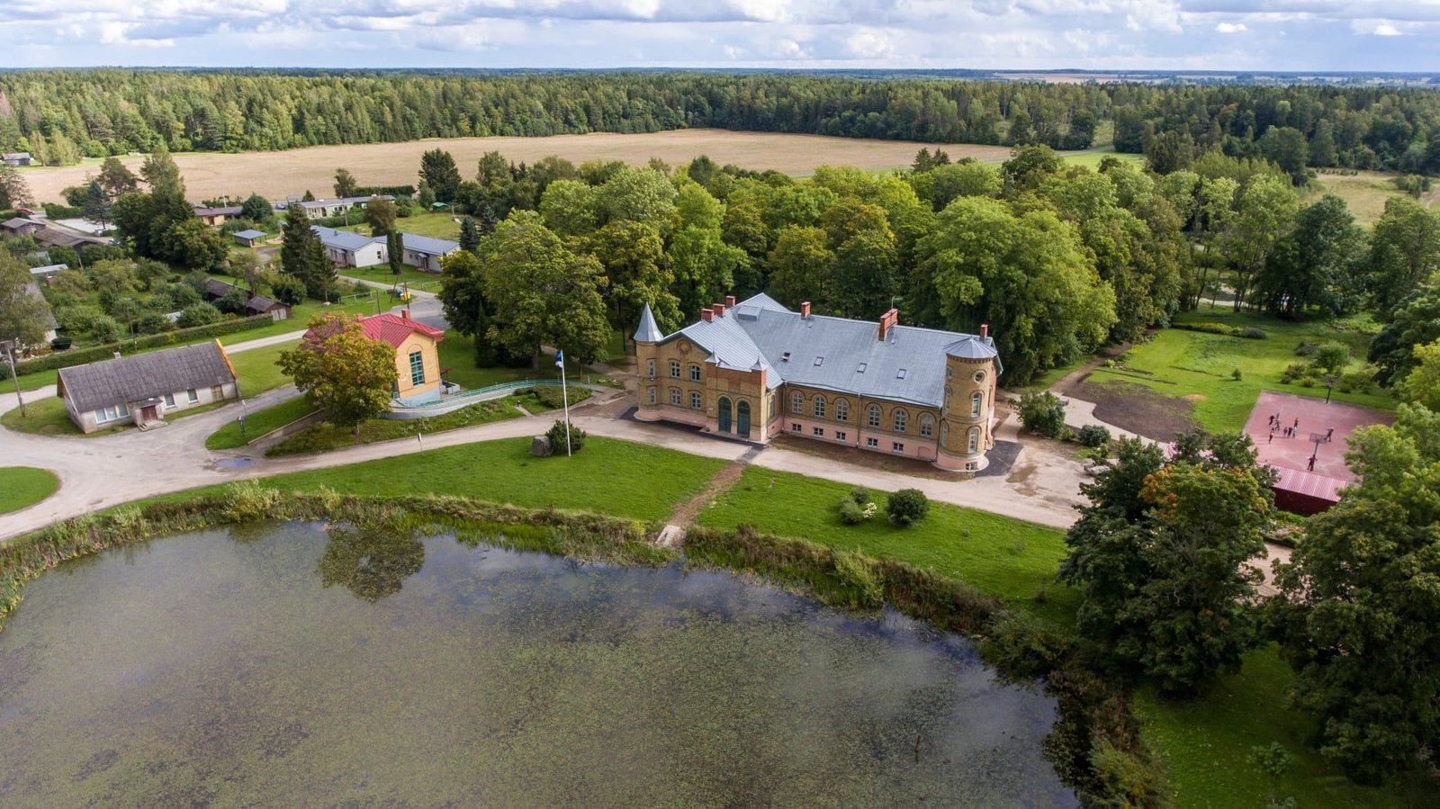 Lasila mõis ja park ülevalt vaates